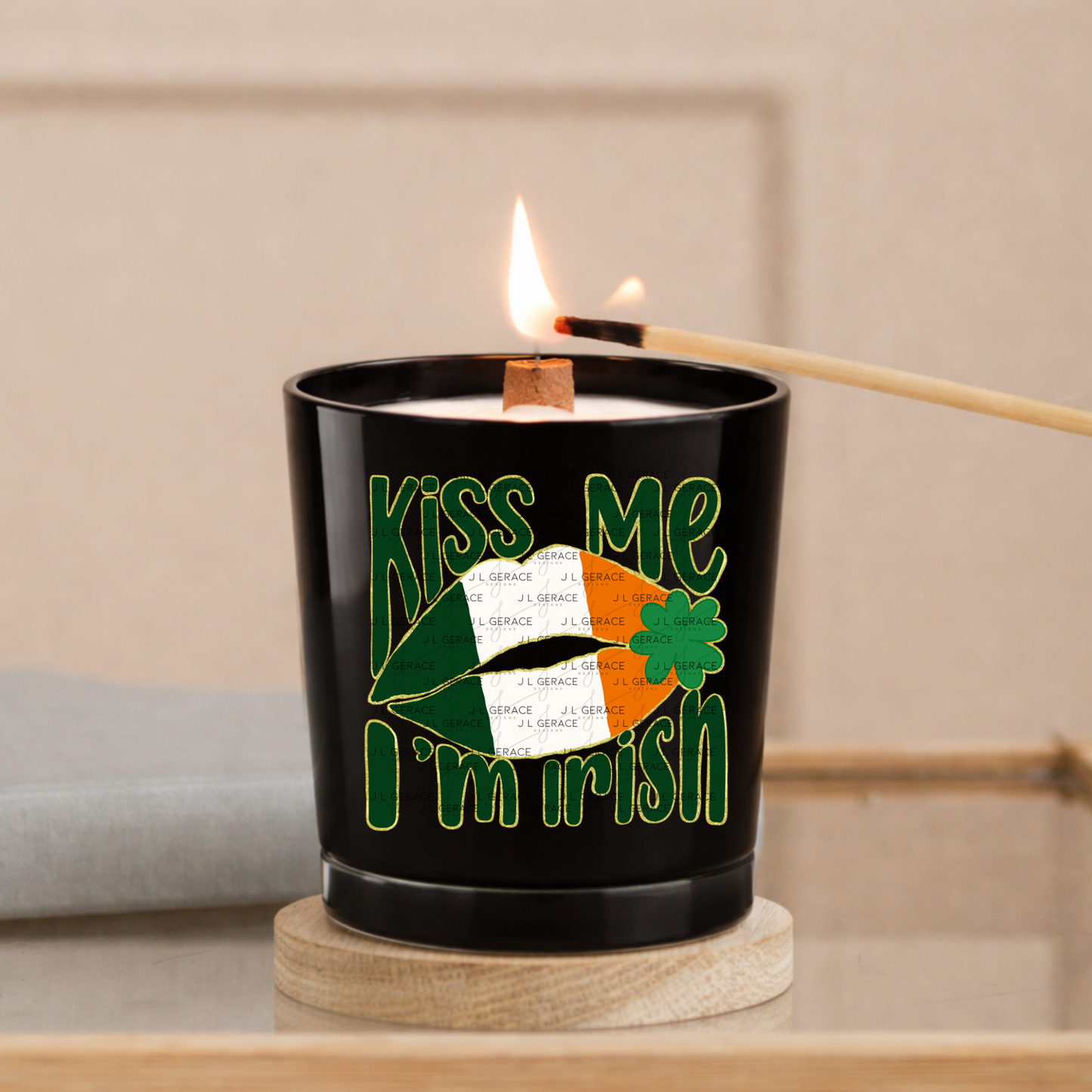 Kiss Me I’m Irish PNG Gold Glitter Outline Irish Flag Lips Digital Download